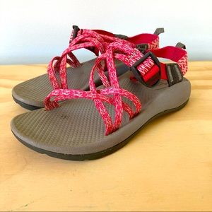 Girls Chacos Sz 4